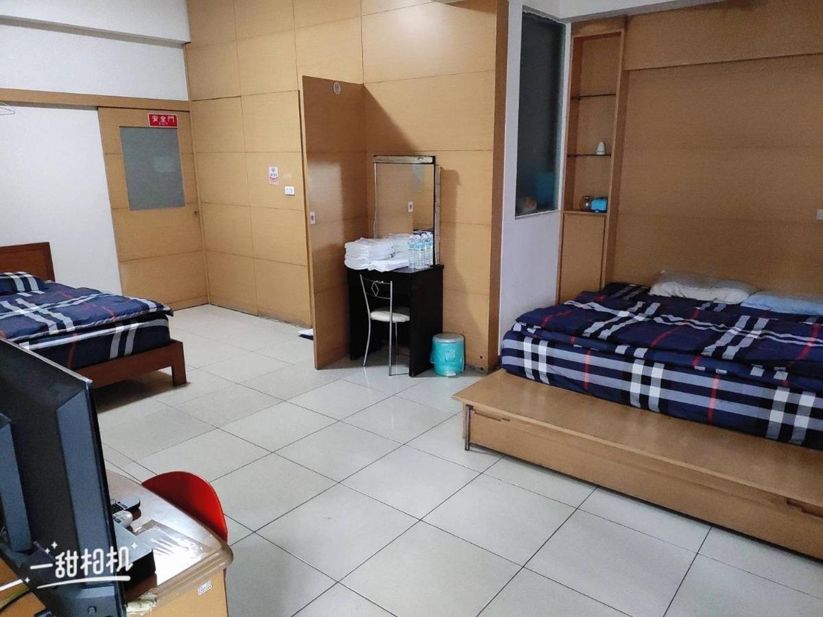 Dolphin Castle Bed & Breakfast Donggang Exterior foto