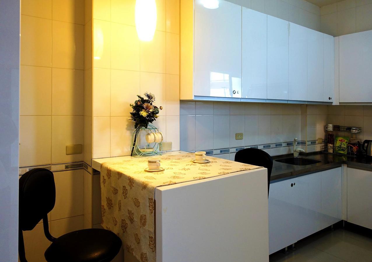 Dolphin Castle Bed & Breakfast Donggang Exterior foto