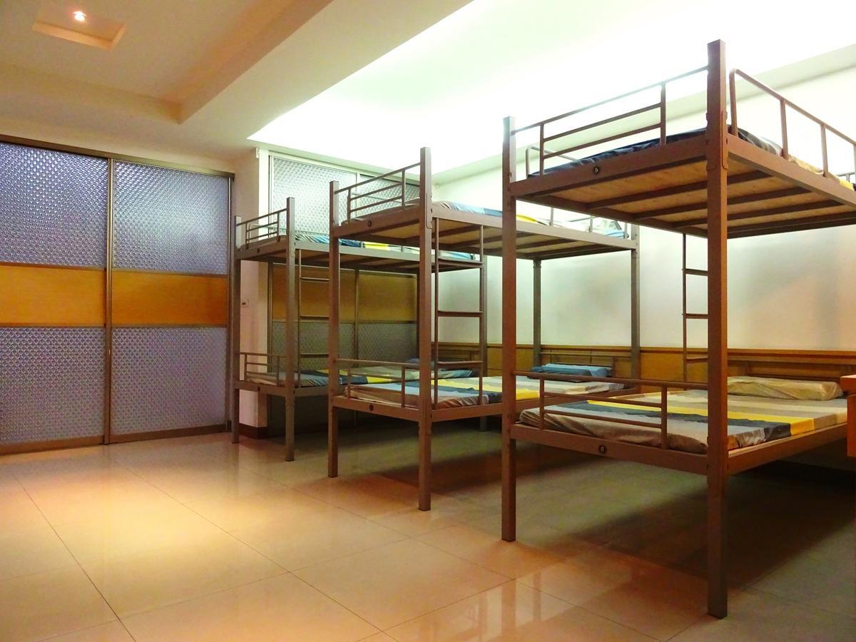 Dolphin Castle Bed & Breakfast Donggang Exterior foto